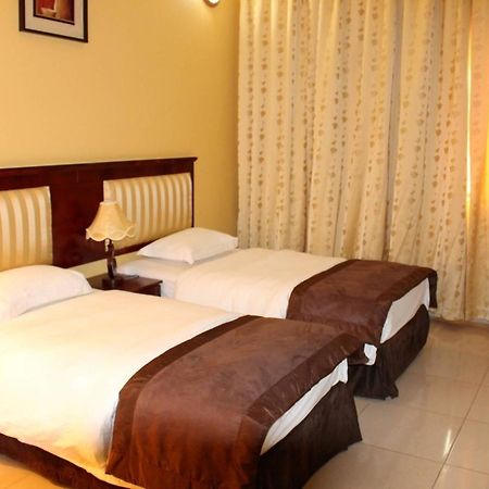 Aryana Hotel Al Buraimi Buitenkant foto