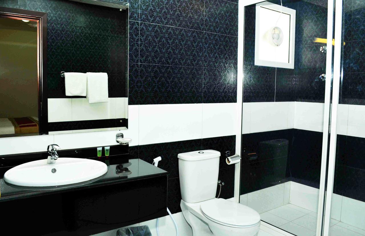 Aryana Hotel Al Buraimi Buitenkant foto